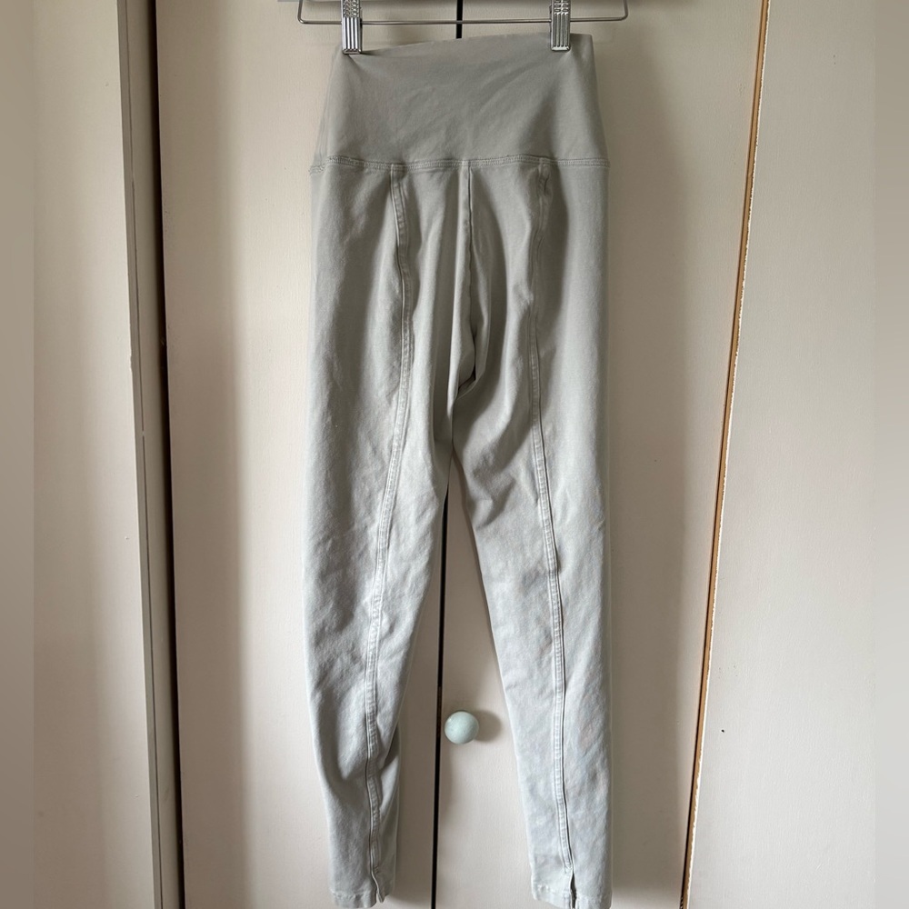 NWT Aerie Offline Light Gray/Green High-Rise Seam Detail Crop Leggings - Picture 4 of 4